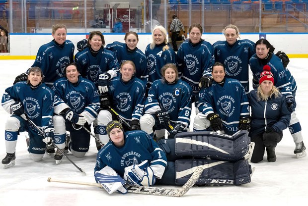 Hockeymammorna byter lktaren mot isen