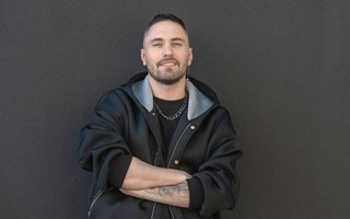 Hall dr, Patrik Jean! 