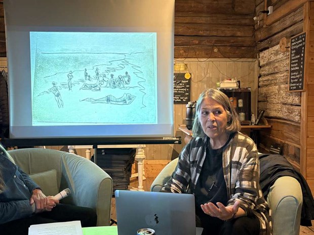 Hon skapar både rent vatten och konst  Hon skapar både rent vatten och konst