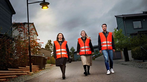 Nattvandring �ret runt i �ster�ker 