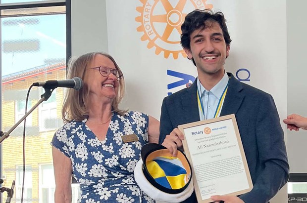 Ali fick stipendium f�r stark utveckling 