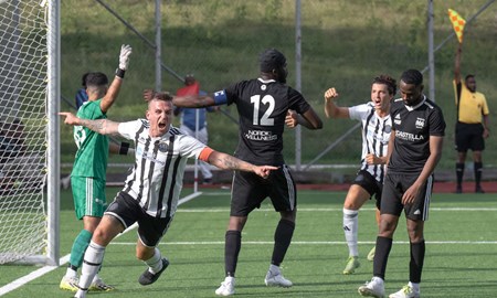 Halva laget nytt  men FC hller ihop 