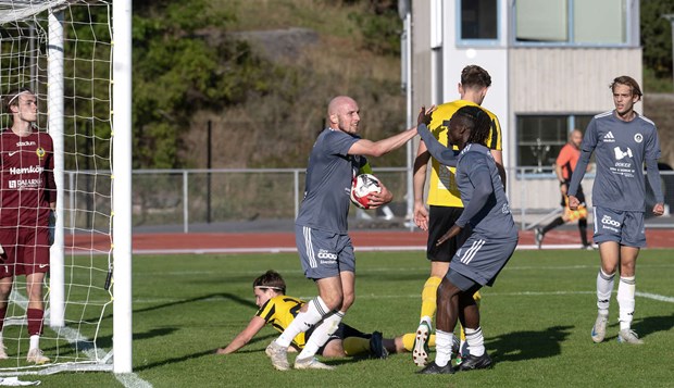 Sent mål räddade en poäng Sent mål räddade en poäng