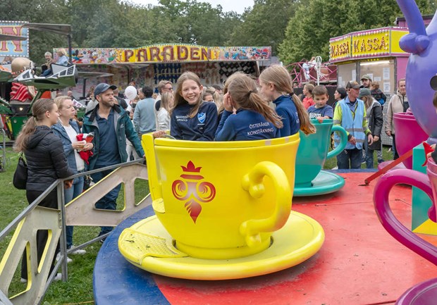 Vlbeskt folkfest runt kanalen 