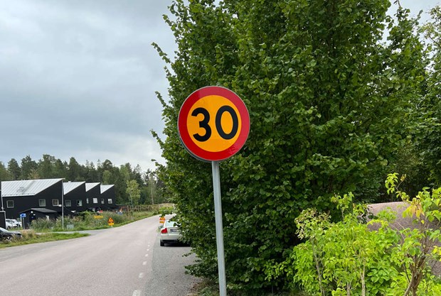 Bussfrarna anklagas fr hga hastigheter 