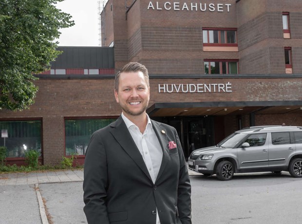 Orgrd tar ver rodret efter Fletcher 