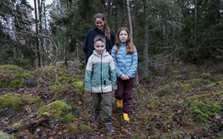 Familjen hittade ut till 100 kontroller