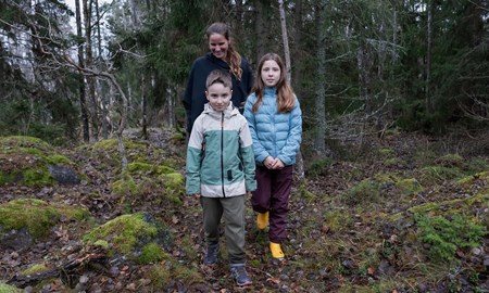 Familjen hittade ut till 100 kontroller