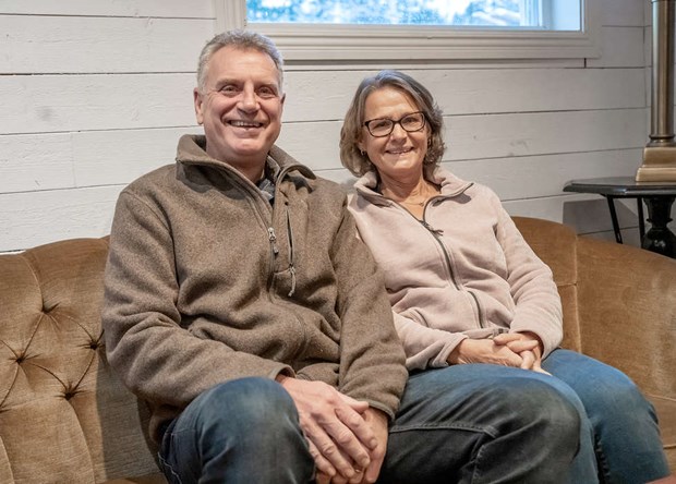 Paret Brauer ger nytt liv t gamla mbler