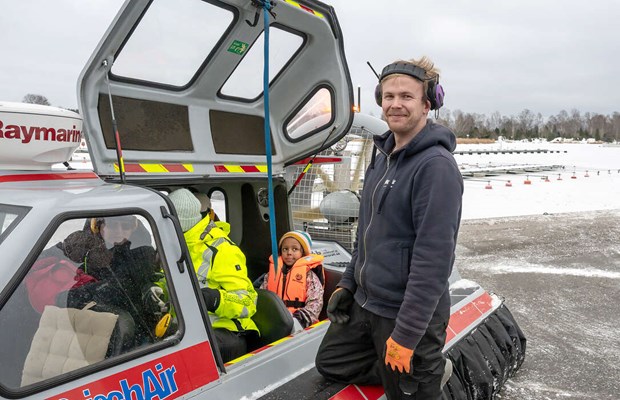 Vinterrusch p� luftkudde i sk�rg�rden