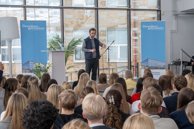 Eleverna fr�gade ut statsministern 