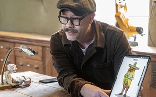 Tv� �gg i tyrolerhatt och en sjungande h�stack