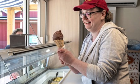 Ljuster�glassen vann guld i Glass-SM  