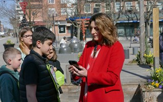 S�ljstart f�r �rets majblommor