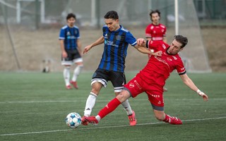 �FC ny serieledare