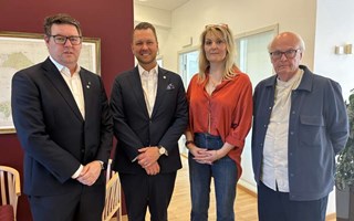 Majoriteten vill införa syskonförtur