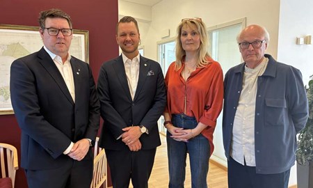 Majoriteten vill inf�ra syskonf�rtur