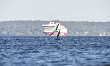 Wingfoil lockar åkare till Österskär