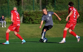 Fr�n 1�9 till en j�mn kamp mot serieledaren 