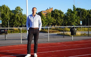 Michael intervjuade alla lokala partier