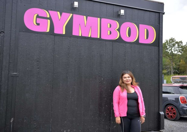 Pamela �ppnar gym i Svinninge 