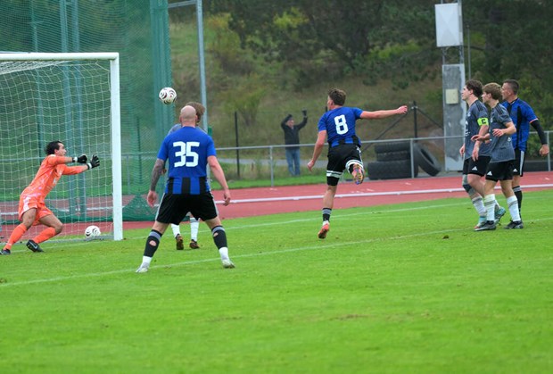 En seger från division 2 En seger från division 2